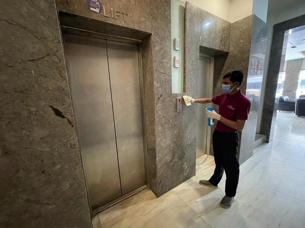 Hotel Grand Ambience Ahmedabad Exterior photo