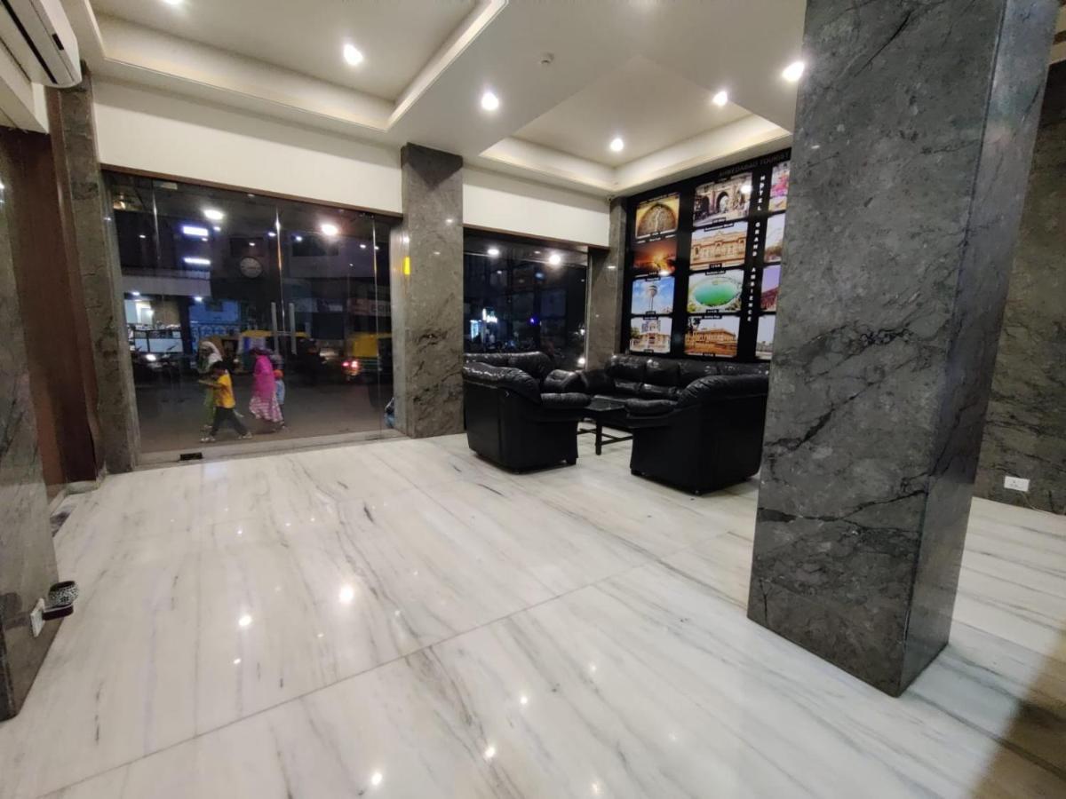 Hotel Grand Ambience Ahmedabad Exterior photo