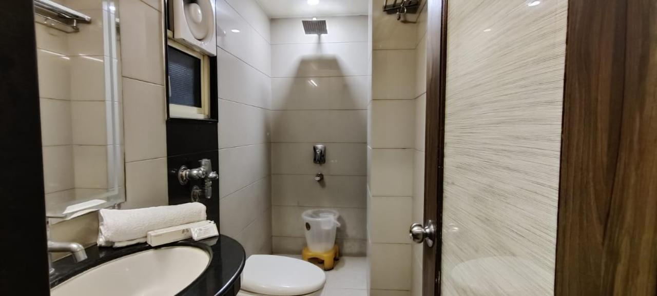 Hotel Grand Ambience Ahmedabad Exterior photo