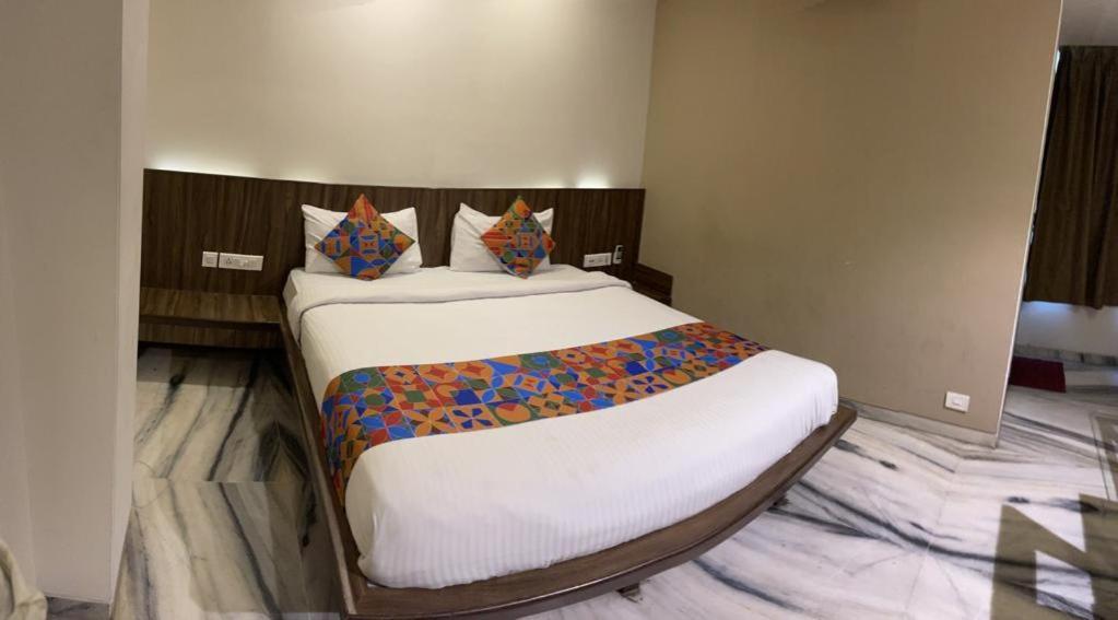 Hotel Grand Ambience Ahmedabad Exterior photo