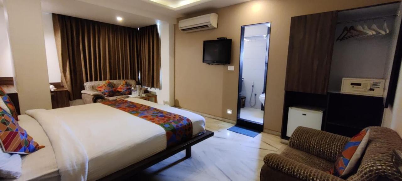 Hotel Grand Ambience Ahmedabad Exterior photo