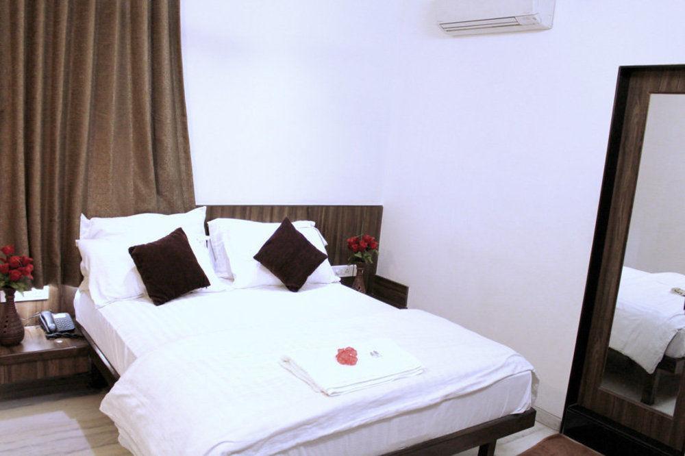 Hotel Grand Ambience Ahmedabad Exterior photo