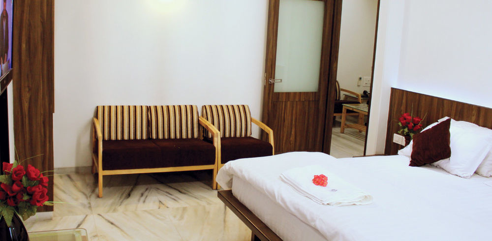 Hotel Grand Ambience Ahmedabad Exterior photo