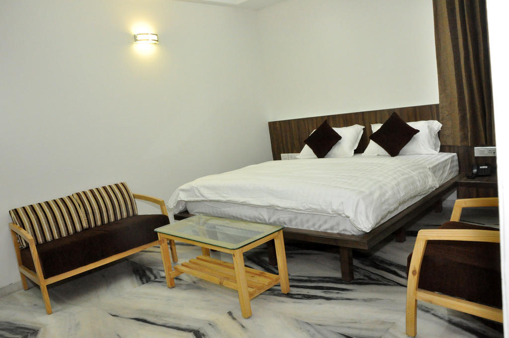 Hotel Grand Ambience Ahmedabad Exterior photo